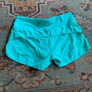 Lululemon size 4 speed ups 2.5 inch